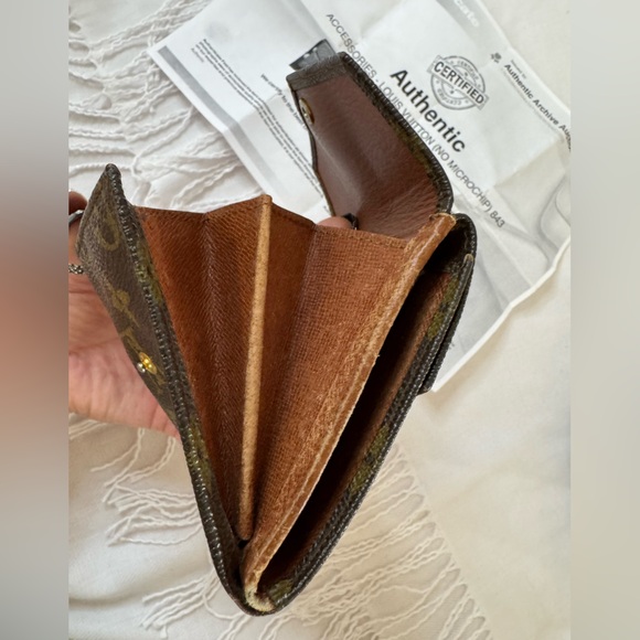 LOUIS VUITTON MONOGRAM ELISE COMPACT WALLET - Picture 12 of 17